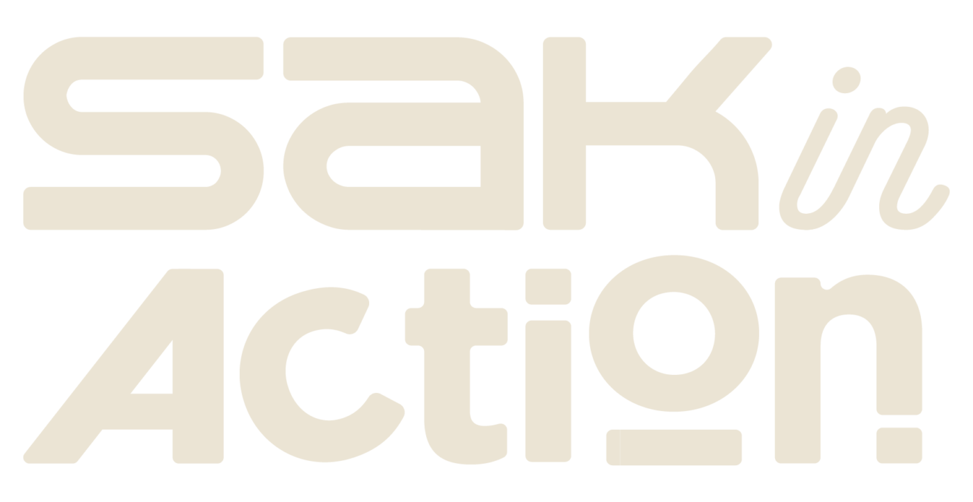 sak en acción logotipo beige