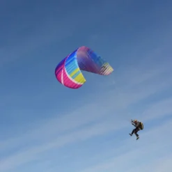 Vuelo en parapente al pie de Los Andes