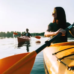Kayak en el Lago Los Reyunos de Mendoza